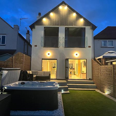 Broadway Beach Home With Hot Tub 헌베이 외부 사진