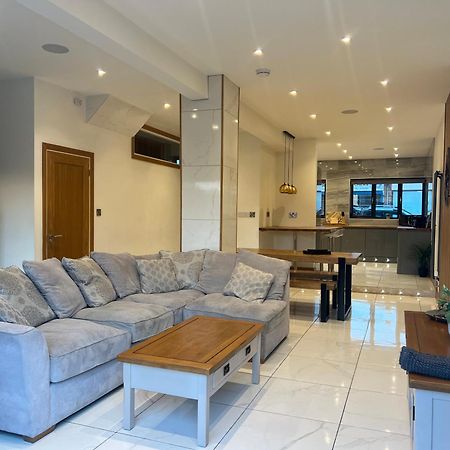 Broadway Beach Home With Hot Tub 헌베이 외부 사진