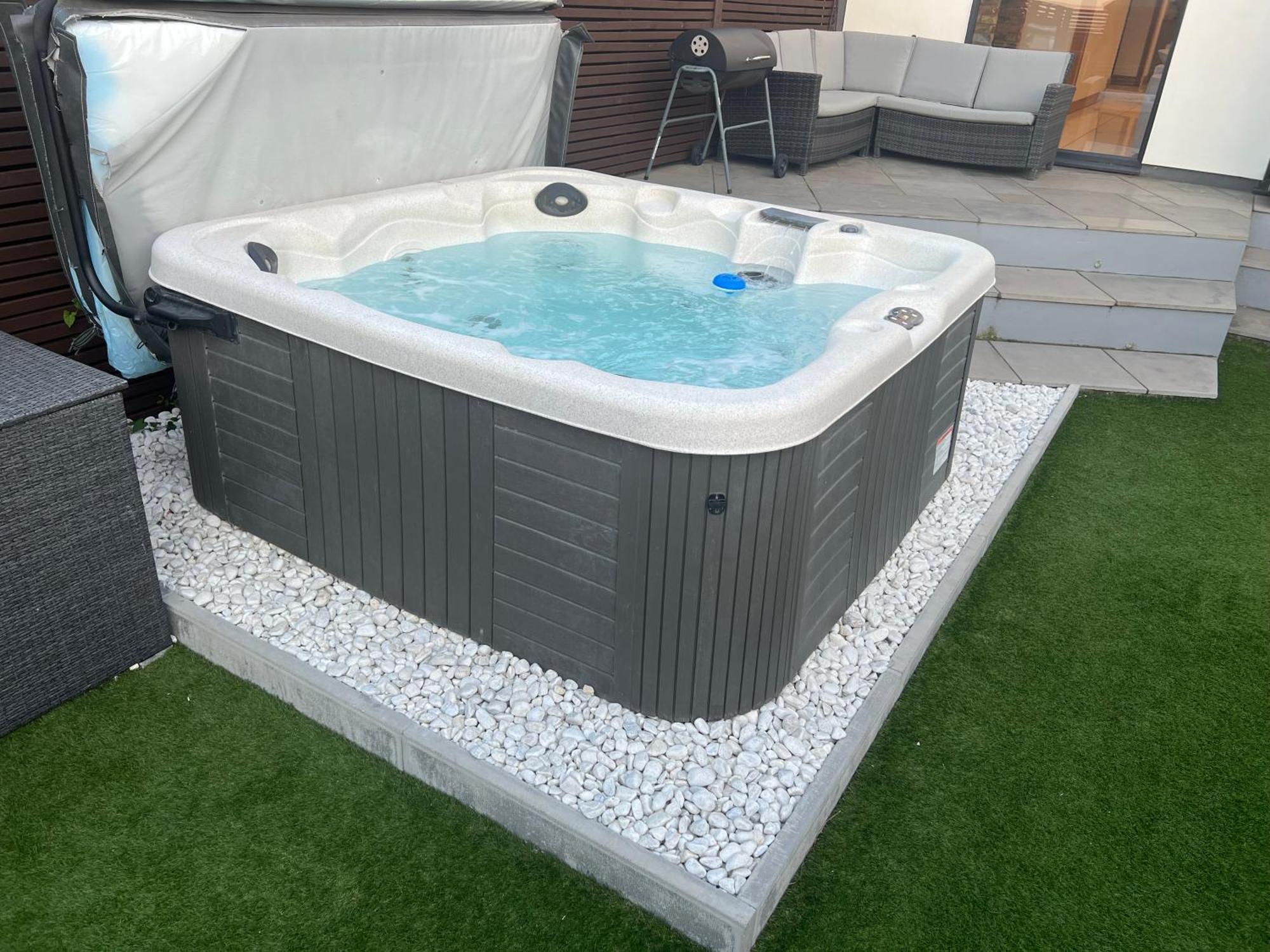 Broadway Beach Home With Hot Tub 헌베이 외부 사진
