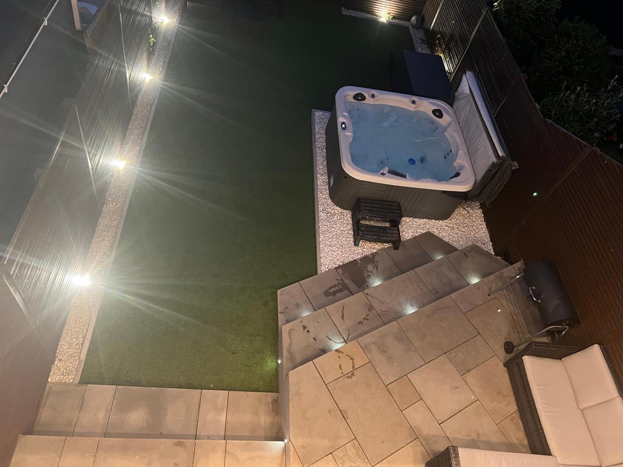 Broadway Beach Home With Hot Tub 헌베이 외부 사진